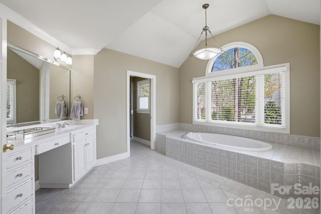 19760 Hagen Knoll Drive, Davidson, NC 28036