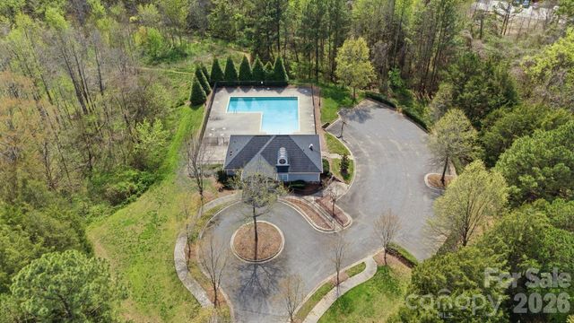 19760 Hagen Knoll Drive, Davidson, NC 28036