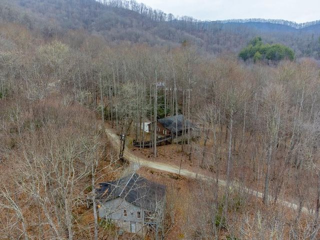 1221 Sam Cove, Robbinsville, NC 28771