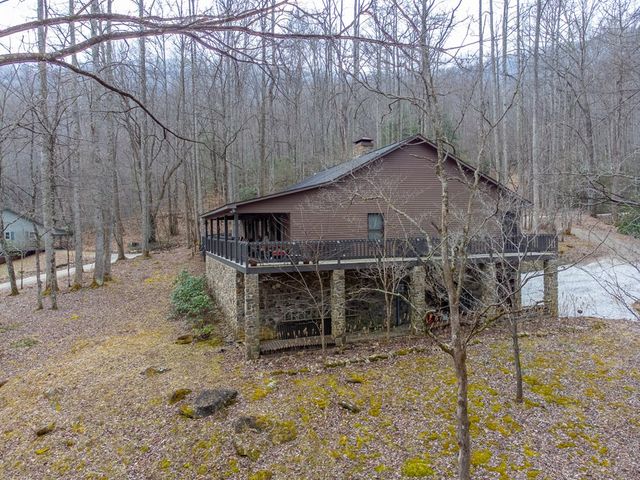 1221 Sam Cove, Robbinsville, NC 28771