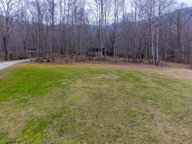 1221 Sam Cove, Robbinsville, NC 28771