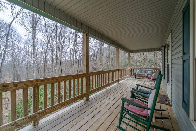 1221 Sam Cove, Robbinsville, NC 28771