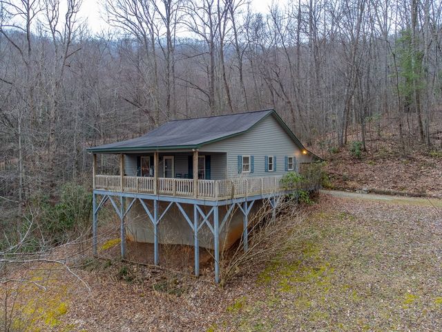 1221 Sam Cove, Robbinsville, NC 28771