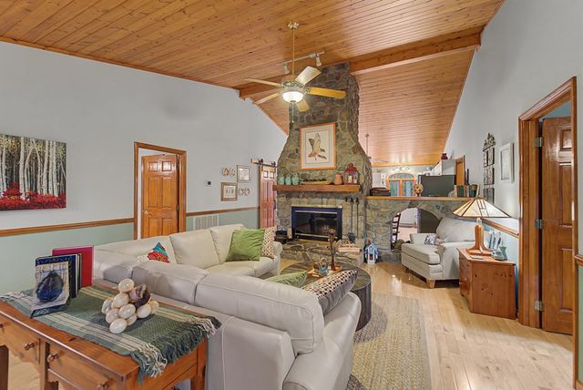 1221 Sam Cove, Robbinsville, NC 28771