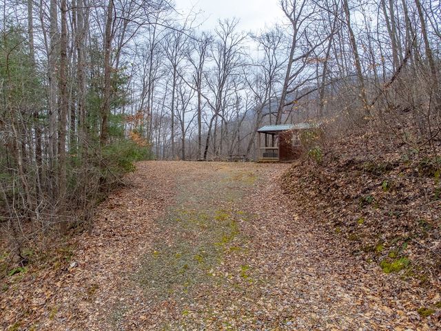 1221 Sam Cove, Robbinsville, NC 28771