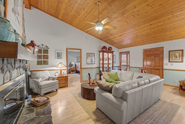 1221 Sam Cove, Robbinsville, NC 28771