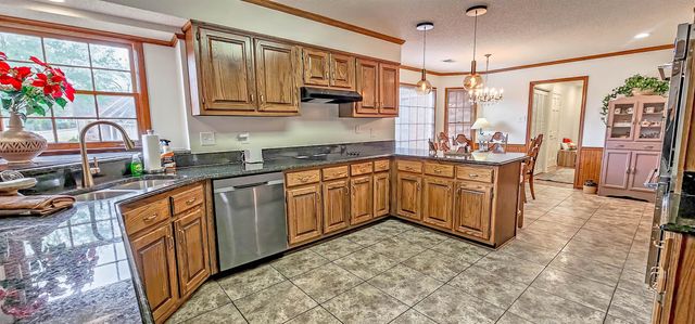 8812 E PLANTATION OAKS DR, Memphis, TN 38018