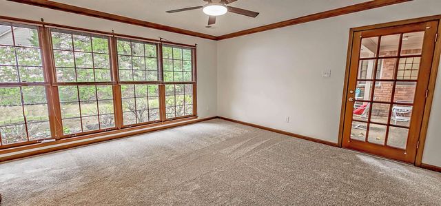 8812 E PLANTATION OAKS DR, Memphis, TN 38018