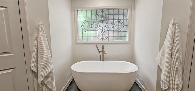 8812 E PLANTATION OAKS DR, Memphis, TN 38018