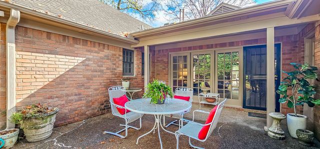 8812 E PLANTATION OAKS DR, Memphis, TN 38018