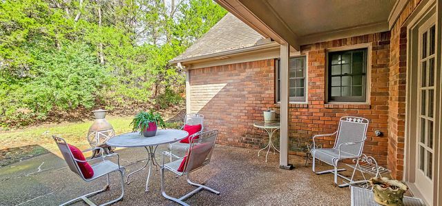 8812 E PLANTATION OAKS DR, Memphis, TN 38018