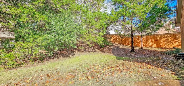 8812 E PLANTATION OAKS DR, Memphis, TN 38018