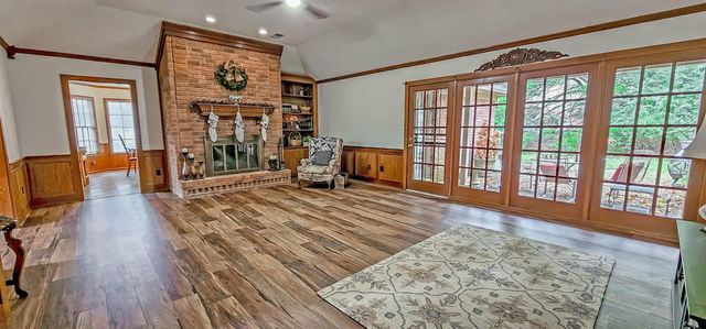 8812 E PLANTATION OAKS DR, Memphis, TN 38018