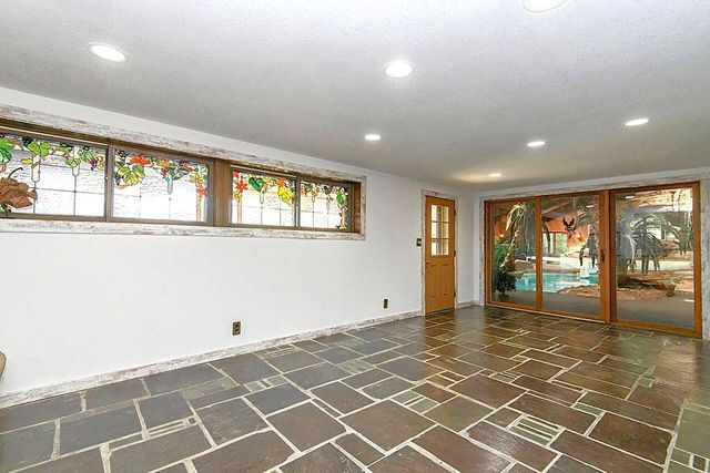 W215N5353 Ada COURT, Menomonee Falls, WI 53051