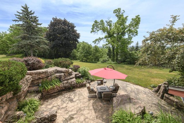 W215N5353 Ada COURT, Menomonee Falls, WI 53051