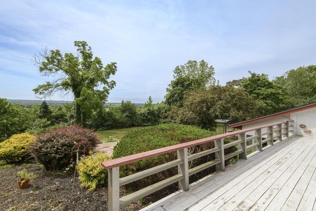 W215N5353 Ada COURT, Menomonee Falls, WI 53051