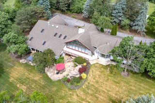 W215N5353 Ada COURT, Menomonee Falls, WI 53051