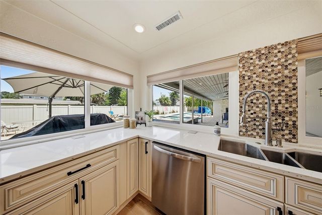7039 HIBISCUS AVENUE S, South Pasadena, FL 33707
