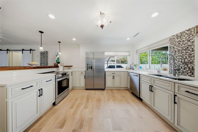 7039 HIBISCUS AVENUE S, South Pasadena, FL 33707