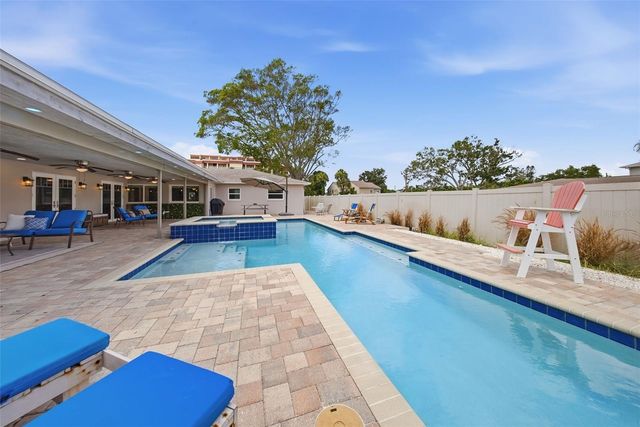 7039 HIBISCUS AVENUE S, South Pasadena, FL 33707