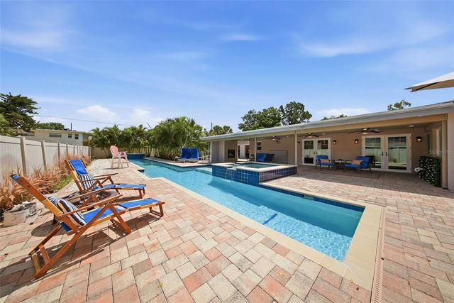 7039 HIBISCUS AVENUE S, South Pasadena, FL 33707