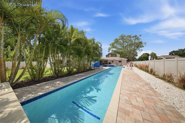 7039 HIBISCUS AVENUE S, South Pasadena, FL 33707
