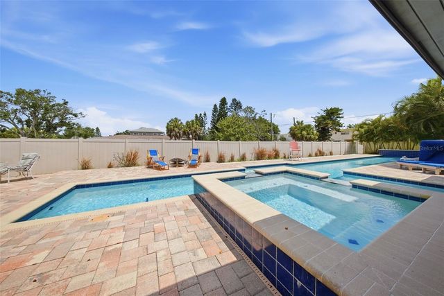7039 HIBISCUS AVENUE S, South Pasadena, FL 33707