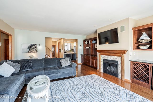 18 Halsey Drive, Brick, NJ 08723