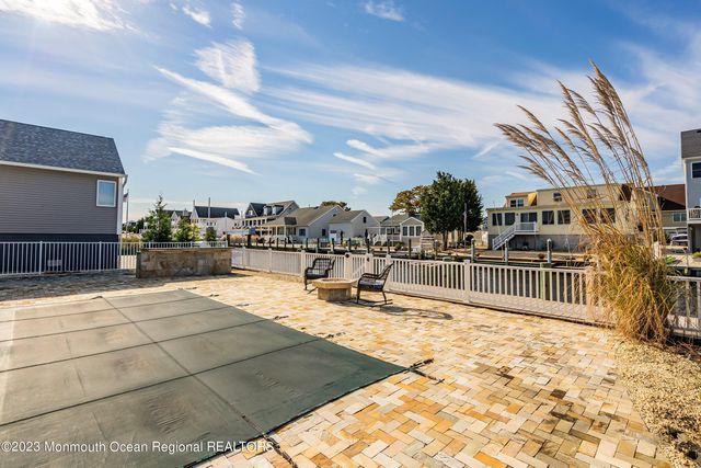 18 Halsey Drive, Brick, NJ 08723