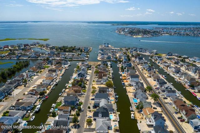 18 Halsey Drive, Brick, NJ 08723