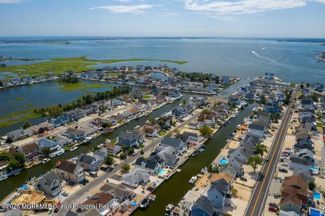 18 Halsey Drive, Brick, NJ 08723