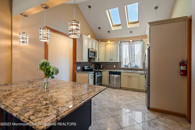 18 Halsey Drive, Brick, NJ 08723