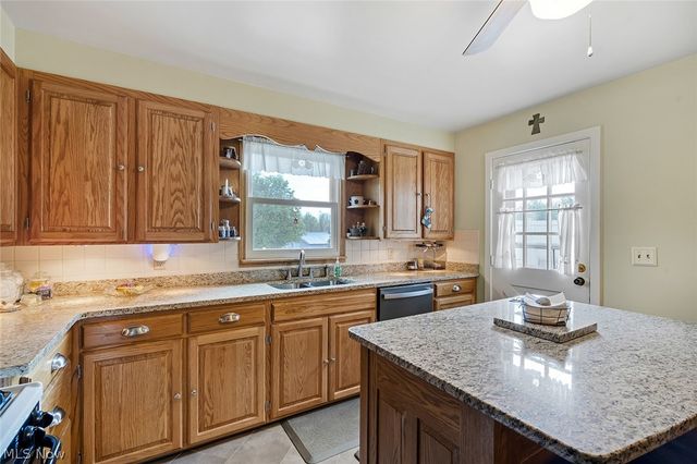 539 Secrist Lane, Girard, OH 44420