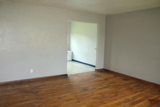 206-208 Edwards Road, Johnstown, OH 43031
