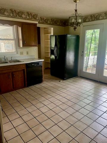 406 Forrest Dr. Drive, Lawrenceburg, KY 40342