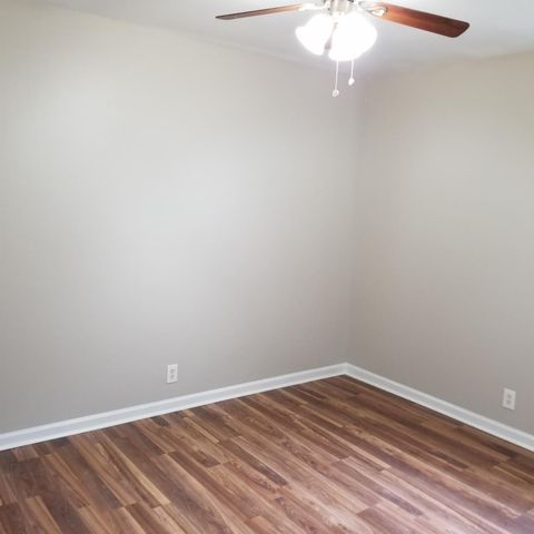 909 Oak Vale, Hermitage, TN 37076