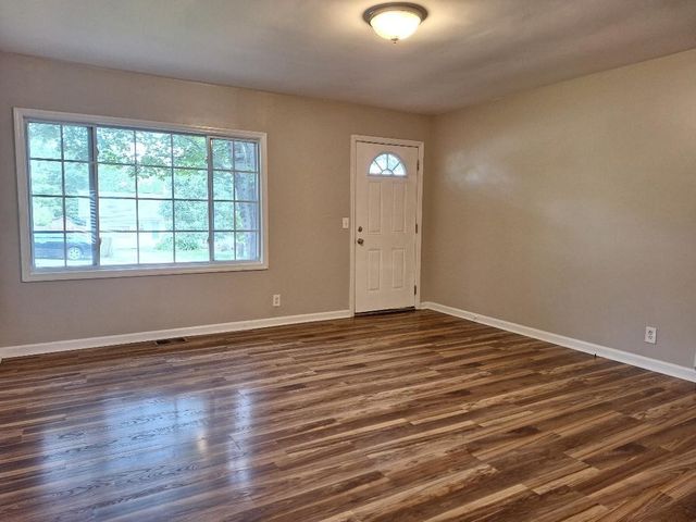 909 Oak Vale, Hermitage, TN 37076