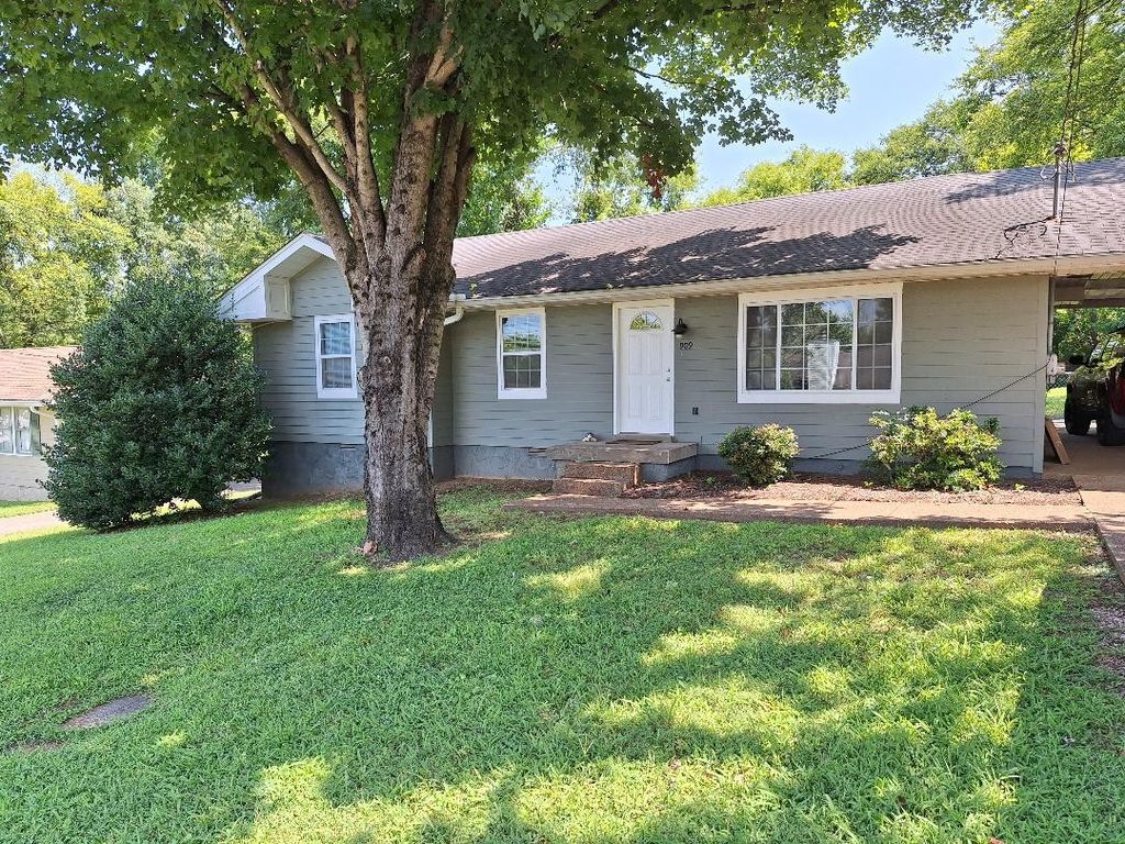909 Oak Vale, Hermitage, TN 37076