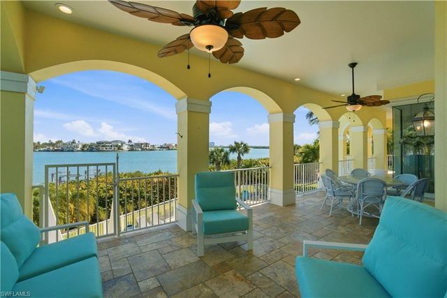 195 San Mateo DR, Bonita Springs, FL 34134