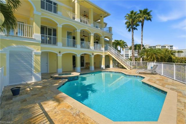 195 San Mateo DR, Bonita Springs, FL 34134