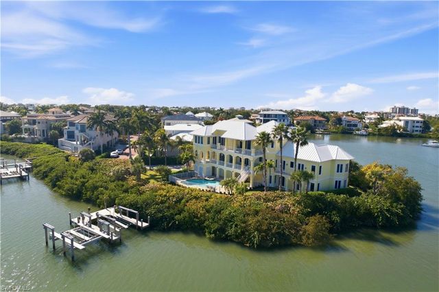 195 San Mateo DR, Bonita Springs, FL 34134