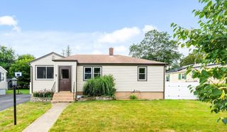 25 Kinney Dr, Worcester, MA 01602