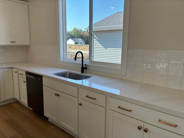 6114 Stahl Drive 16, Spring Lake, MI 49456