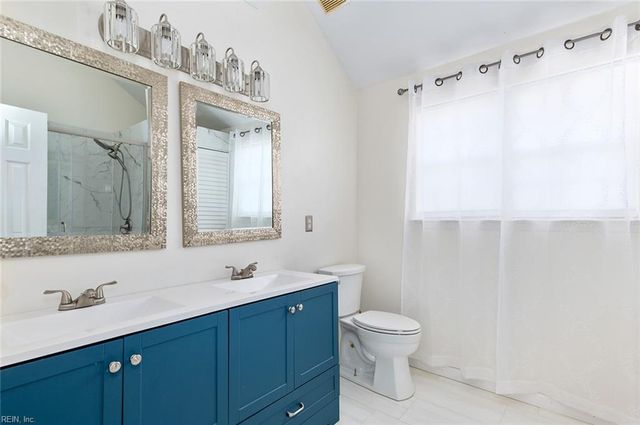 5 Frankie P Engel ST, Hampton, VA 23666