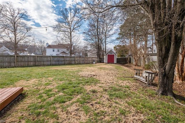 5 Frankie P Engel ST, Hampton, VA 23666
