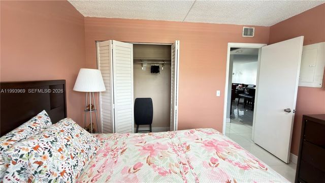 12500 SW 5th Ct 307M, Pembroke Pines, FL 33027