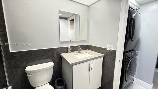 12500 SW 5th Ct 307M, Pembroke Pines, FL 33027