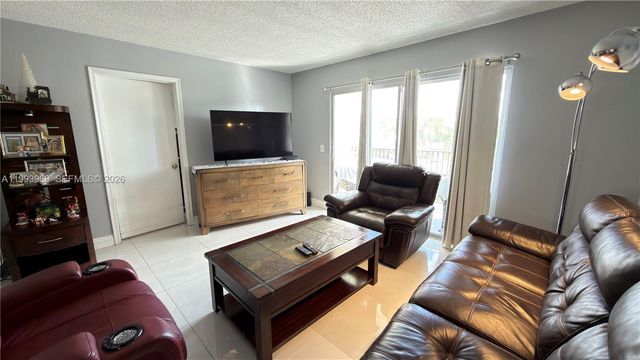 12500 SW 5th Ct 307M, Pembroke Pines, FL 33027