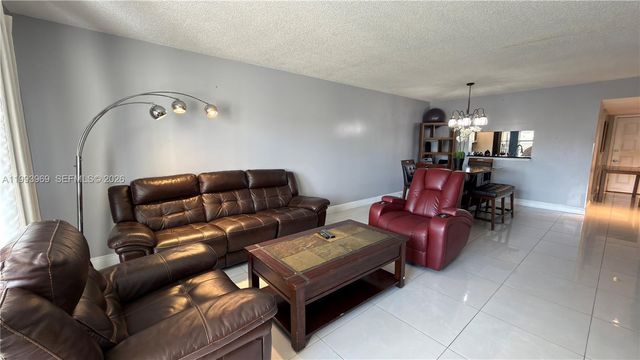 12500 SW 5th Ct 307M, Pembroke Pines, FL 33027