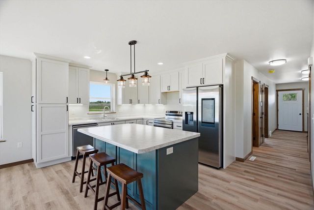 711 PEP'S DRIVE, Medford, WI 54451